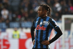 pp电子-记者：国米高层此时此刻正与卢克曼经纪人会面，巴萨马竞退出竞争