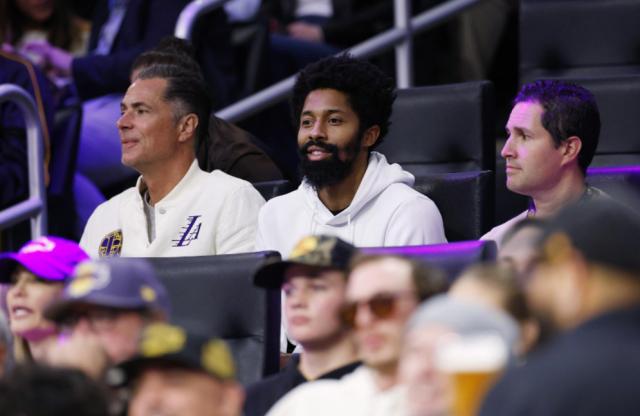 PP电子官方-丁威迪签湖人少赚400万！当第三后卫辅佐詹皇冲冠